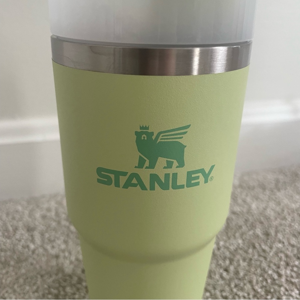 Stanley Quencher H2.0 FlowState Tumbler 14 oz Citron - Picture 4 of 15